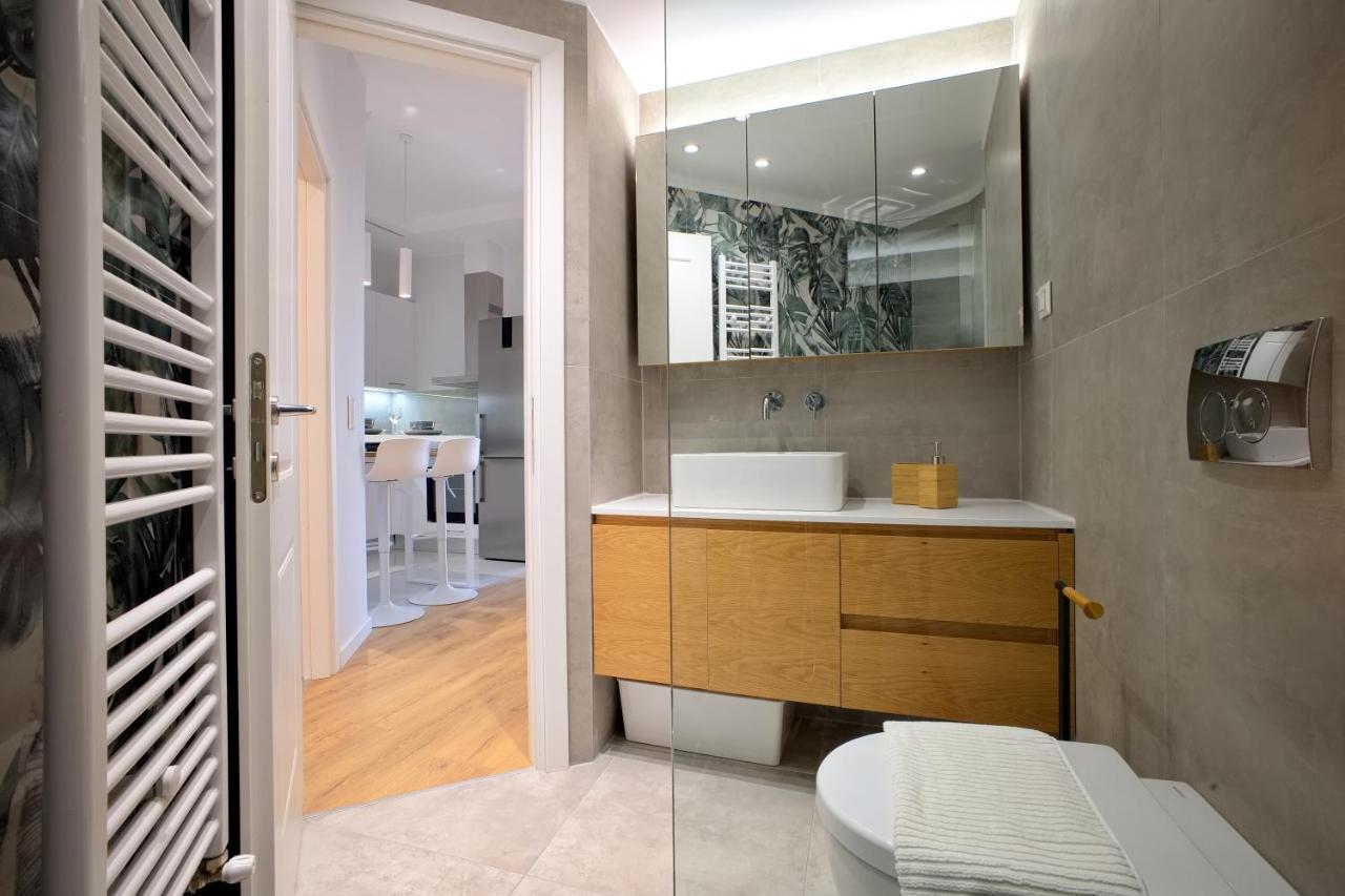 A.G.A.I.N Downtown Premium Suite เทสซาโลนิกิ ภายนอก รูปภาพ